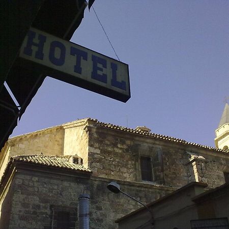 Hotel La Zambra Mancha Real Esterno foto