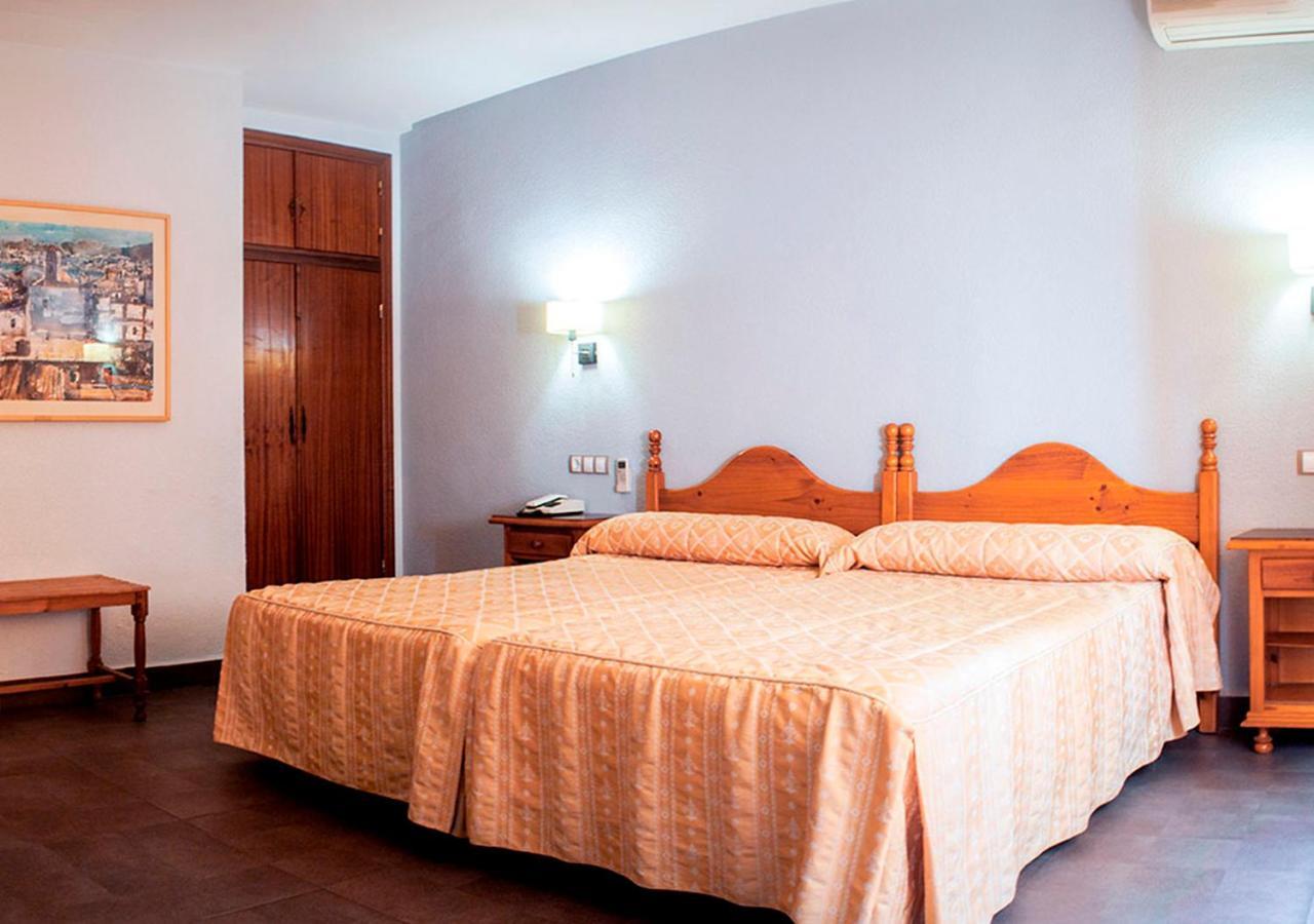 Hotel La Zambra Mancha Real Esterno foto