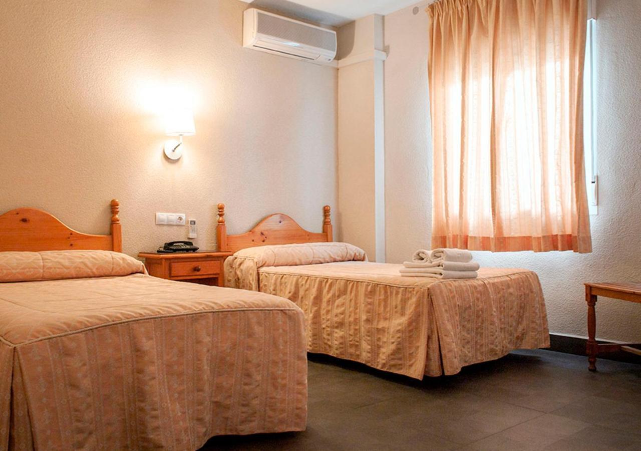 Hotel La Zambra Mancha Real Esterno foto